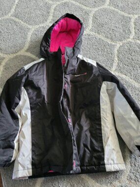 Girls size medium winter jacket. 3 in 1